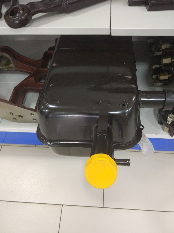 Бак топливный левый с горловиной  (металл) — 1