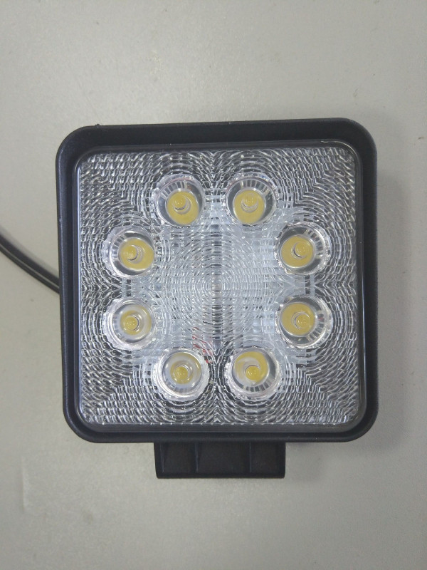 Фара светодиодная CH006 24W 8 диодов по 3W  — 1