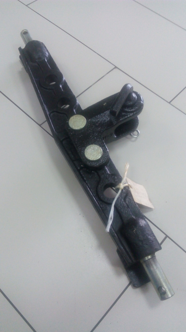 Поперечина задней навески МТЗ-320 — 1