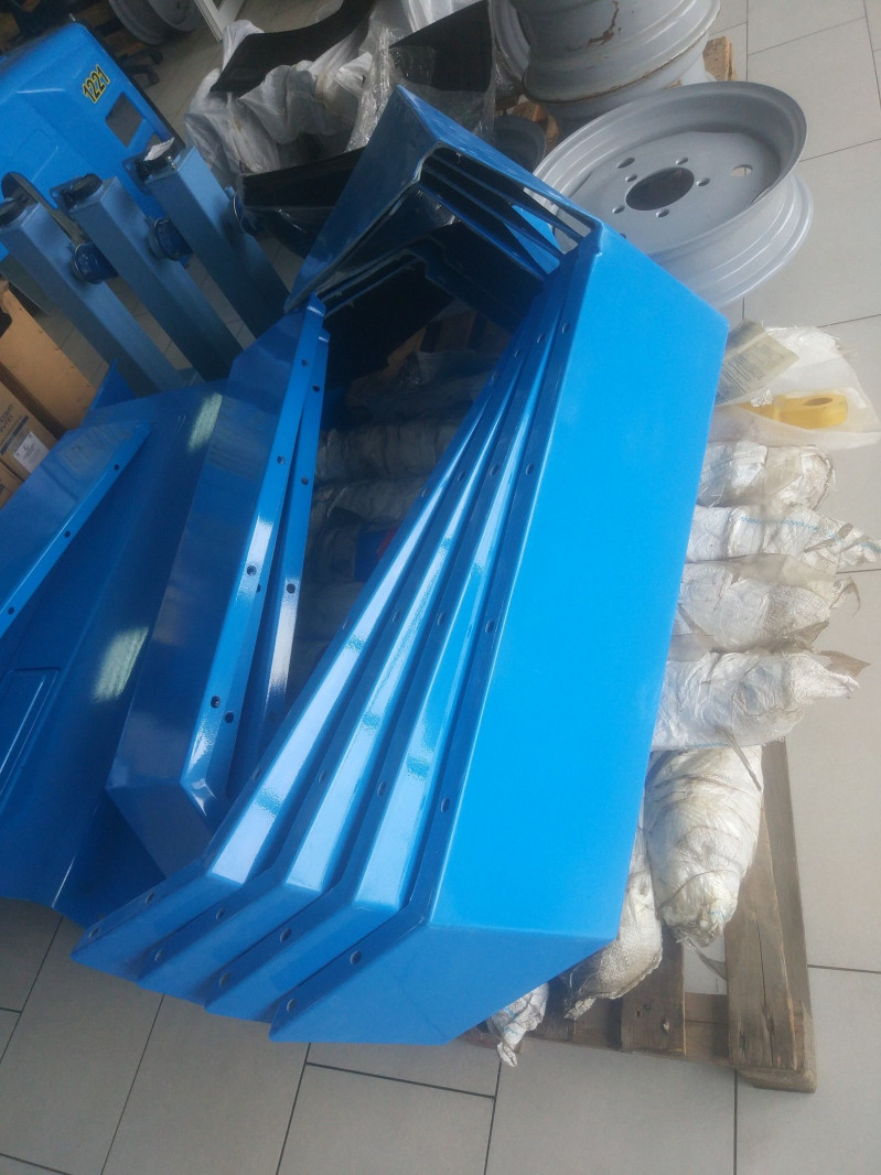 Крыло заднее правое (МТЗ) (пластик) цельное — 1